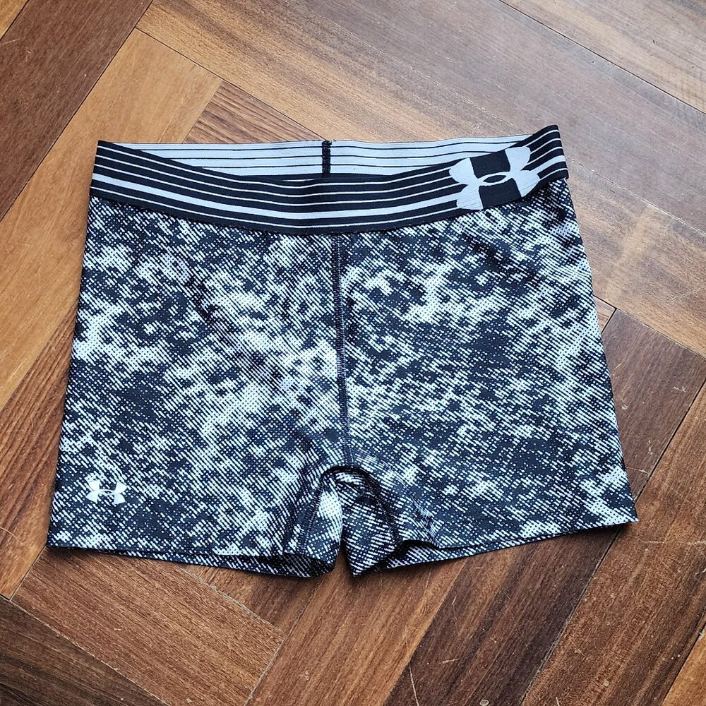 Under Armour Ladies Compression Shorts Size Medium